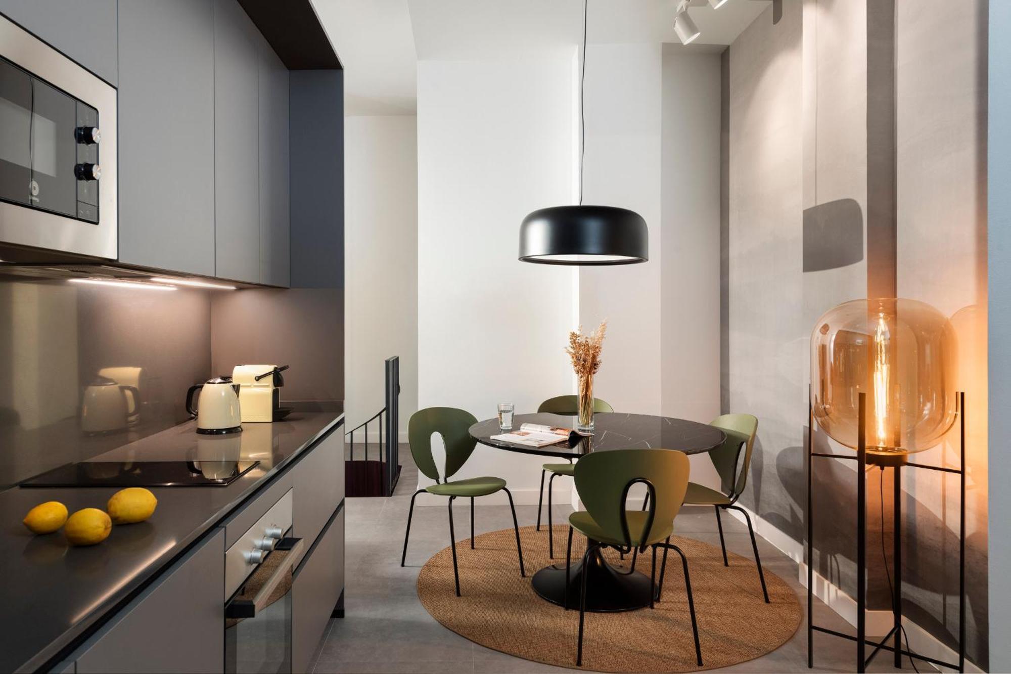 Monkeys Apartments Trastamara Billiard Room 塞维利亚 外观 照片